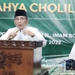 Ketua Umum PBNU KH Yahya Cholil Staquf saat memberikan pengarahan,  tampak duduk di belakang, Wakil Ketua Rais Syuriah PBNU KH Anwar Iskandar. foto: MUJI HARJITA/ BANGSAONLINE