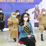 Ketua Tim Penggerak PKK Kabupaten Kediri, Eriani Annisa Haninditho (Mbak Chica) saat dikukuhkan sebagai Bunda GenRe Kabupaten Kediri. foto: ist.