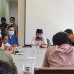 Suasana ketika audiensi yang digelar PAKIS dan Dirut PT Sumber Daya Bangkalan.