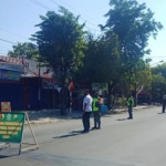 Guna mencegah penyebaran Covid-19 serta menindaklanjuti perpanjangan PPKM darurat, anggota Koramil dan Polsek Paron menggelar operasi yustisi penegakan protokol kesehatan (prokes) secara masif. (foto: ist)