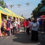 Pasar minggu yang semakin kurang pedagangnya. foto: Suwandi/BangsaOnline.com