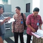 Abdul Wakhid, pengurus PT Mina Mandiri terancam  sanksi OJK.