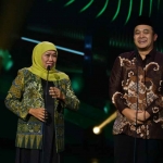 Gubernur Khofifah saat membacakan nominasi penganugerahan kategori tokoh nasional dalam Anugerah 1 Abad Nahdlatul Ulama.