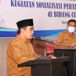 Wawali Mas Adi saat membuka sosialisasi peraturan perundang-undangan di bidang cukai bagi koperasi dan usaha mikro, di Hotel Horison, Senin (20/09/21).