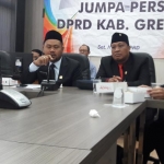 Pimpinan DPRD saat memberikan keterangan pers terkait pelaksanaan diskusi publik yang bakal digelar Kamis (4/12) besok. foto: SYUHUD/ BANGSAONLINE