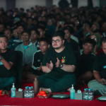 Dewan Pembina Persik Hanindhito Himawan Pramana saat nonton bareng laga Persik Kediri lawan Persija Jakarta di Convention Hall SLG, Sabtu (16/3/2024) malam. (dok: Ist)