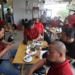 Rapat Kerja Forum Wartawan Sidooarjo (Forwas) di FaveHotel Sidoarjo dikemas dalam format serius tapi santai, Jumat (16/12/2022).