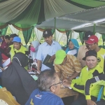 Pembagian sertifikat hasil program PTSL di Desa Temu, Kecamatan Kanor, Bojonegoro.