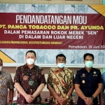 Perusahaan Rokok (PR) Ayunda resmi menjalin nota kesepahaman dengan PT Panca Tobacco dalam rangka memasarkan rokok merek Sen baik di dalam maupun di luar negeri.