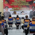 Satbinmas Polresta Sidoarjo menggelar pelatihan yang berhubungan dengan upaya tracing Covid-19 kepada 349 bhabinkamtibmas di wilayah Kabupaten Sidoarjo, Rabu (24/2/2021). (foto: ist)