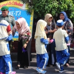 Dandim sambut ratusan pelajar dan guru  ucapkan HUT TNI di Makodim Tulungagung.