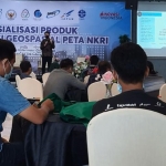 Suasana saat sosialisasi dari Badan Informasi Geospasial di Tuban.