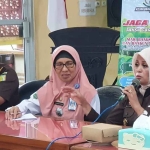 Kejari Trenggalek saat menggelar penyuluhan dan penerangan hukum di Kecamatan Kampak.