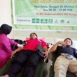 Anggota FPDIP DPRD Gresik Noto Utomo saat ikuti donor darah