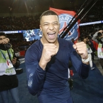 Mbappe mencetak gol menit akhir yang membawa PSG menang atas Strasbourg di Ligue 1 2022-23. 