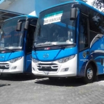 Dua bus sekolah bantuan Kemenhub belum beroperasi karena nunggu kelengkapan ranmor turun dari Samsat. foto: YUDI EP/ BANGSAONLINE