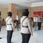 Suasana saat serah terima jabatan di Lobi Mapolresta Sidoarjo.