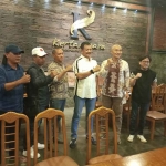 Eddy Wahyono saat konferensi pers terkait pengunduran dirinya sebagai Bacalon Ketua KONI Kota Malang.