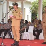 Bupati Lamongan, Yuhronur Efendi,  saat memberi sambutan dalam Apel Gelar Pasukan Kesiapsiagaan Antisipasi Bencana Alam.