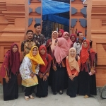 Para Penyuluh Agama Islam Kemenag Lamongan saat foto bersama.