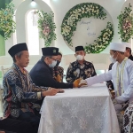 Suasana pernikahan di Tuban.