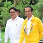 Presiden Joko Widodo bersama ketua umum Partai Golkar Airlangga Hartarto. Foto: ist/tribunnews