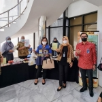 Pameran UMKM di hall Bank Mandiri, Jalan Genteng Kali Surabaya.