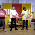 Jajaran Indosat Ooredoo sedang mengampanyekan #SilaturahmiTanpaHenti. (foto: ist)