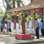 Wali Kota Madiun H. Maidi saat memimpin upacara Hari Pendidikan Nasional (Hardiknas) di Edupark Ngrowo Bening, Kota Madiun pada Senin (3/5/2021). 