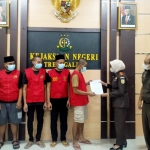 Kejari Trenggalek kembali menghentikan penuntutan hukum berdasarkan Restorative Justice terhadap 4 pelaku kasus kekerasan terhadap anak, Senin (25/4/2022).