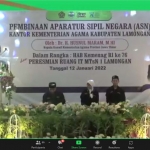 Khusnul Marom, Kepala Kanwil Kementerian Agama Jatim, saat memberikan arahan.