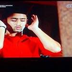 Shaheer Sheikh saat salat. Foto: kapanlagi.com/antv