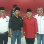 Anas bersama Ketua DPC PDI-P Kota Probolinggo.