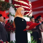 Gubernur Khofifah saat memberi sambutan dalam peringatan Hari Lahir Pancasila 2023.