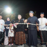 Wali Kota Pasuruan Saifullah Yusuf (pakai blangkon) saat meresmikan CFN dan CFD di Gedung Harmoni Kota Pasuruan