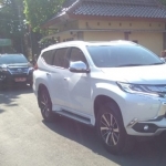 Mobil dinas Bupati Bojonegoro, Mitsubishi Pajero warna putih. foto: ist. 