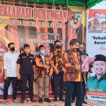 Pemuda Pancasila (PP) Gresik saat deklarasi dukungan terhadap paslon Niat. (foto: SYUHUD/ BANGSAONLINE)