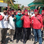 Cabup Gresik Gus Yani saat bertemu warga di Kecamatan Bungah. foto: ist.