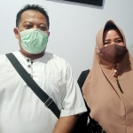 Cahyono bersama istri.