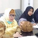 Ketua Komisi II DPRD Banyuwangi Hj. Mafrochatin Ni’mah (paling kiri). (foto: ist)