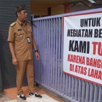 Gedung SDN Kalirejo II yang disegel warga setempat.