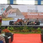 Sutrisno Bachir saat membeberkan kiat-kiat menjadi entrepreneur sukses di acara Dialog Ekonomi Ummat.