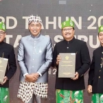 
Wali Kota Pasuruan, Saifullah Yusuf ketika menerima penghargaan WTP kali keempat dari BPK RI Perwakilan Jawa Timur di Sidoarjo.