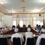 Suasana audiensi antara Front Pembela Islam (FPI) dengan DPRD Bangkalan, Senin (17/2/20).