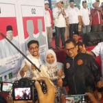 Ketua TKD Jatim Machfud Arifin didampingi Wabup Kartika Hidayati dan Wakil Ketua DPRD Abdul Ghofur.