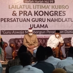 Gubernur Jawa Timur Khofifah Indar Parawansa saat menyampaikan sambutan dalam acara Lailatul Ijtima