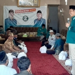 Cawabup Subandi memaparkan program kerja saat konsolidasi DPAC PKB Wonoayu, Rabu (14/10) sore. foto: ist.