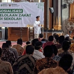 Penyerahan SK UPZ di Masjid Agung Baitul Mukminin Jombang.