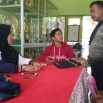 Wali Murid yang protes sistem PPDB ke SMPN 3 Gedeg.