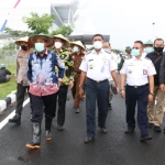 Pelaksanaan kegiatan pendukung program padat karya di Bandara Trunojoyo Sumenep.